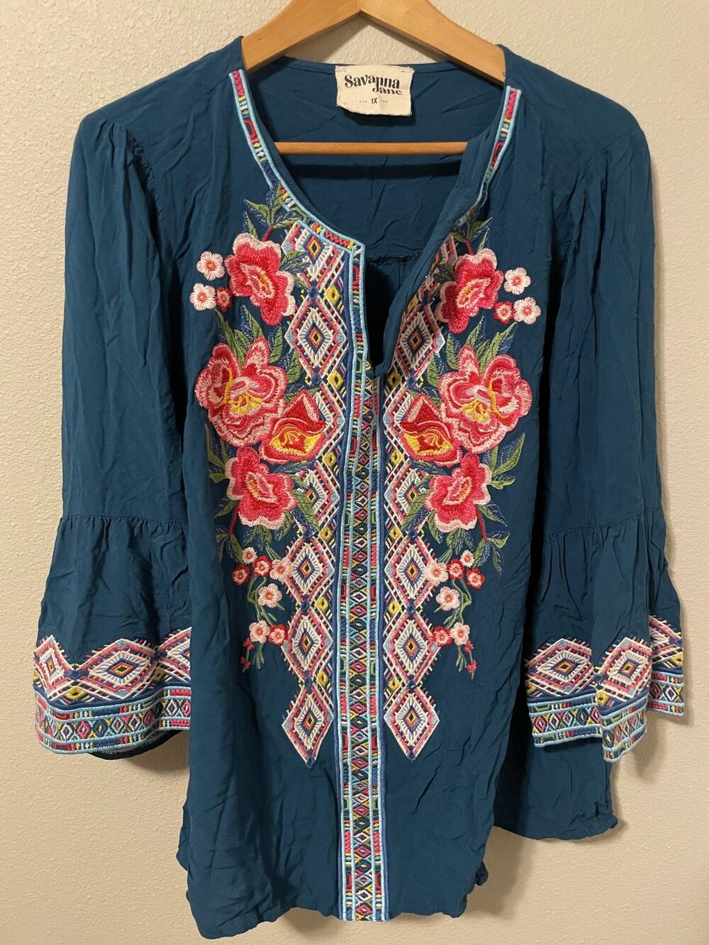 Savanna Jane Tunic Top Womens 1X Blue Floral Embroidered Boho Peasant Artsy